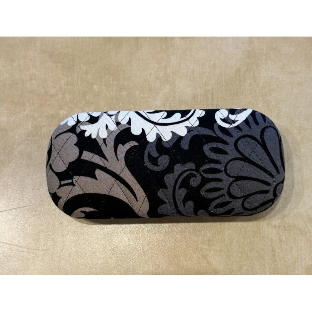 Vera Bradley Hard Clamshell Eyeglass Case Baroque Pattern Green Black White